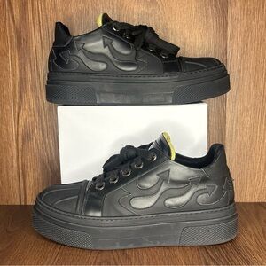 🔥🔥🔥CristianZeroTre Black Leather Sneakers with Arrow Design Size: 12US/45EU🔥🔥🔥